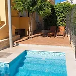 App Mit Meerblick Und Pool Fuer 2-4 Personen By Interhome * Сило
