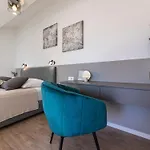 Апартаменты App Mit Meerblick Und Pool Fuer 2-4 Personen By Interhome *
